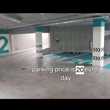 Happy Inn Just Studio, Self Check-In-24X7,Parking-In-The-Underground-Garage VNO Exteriér fotografie