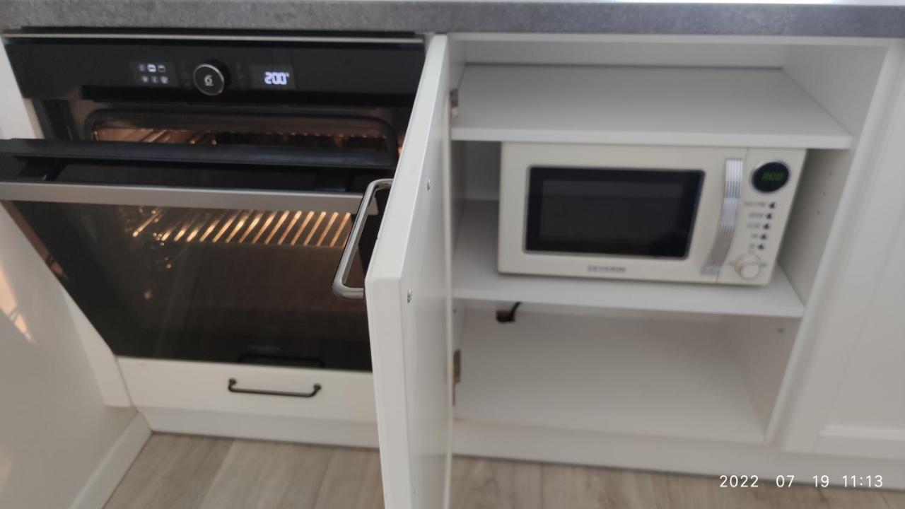 Happy Inn Just Studio, Self Check-In-24X7,Parking-In-The-Underground-Garage VNO Exteriér fotografie